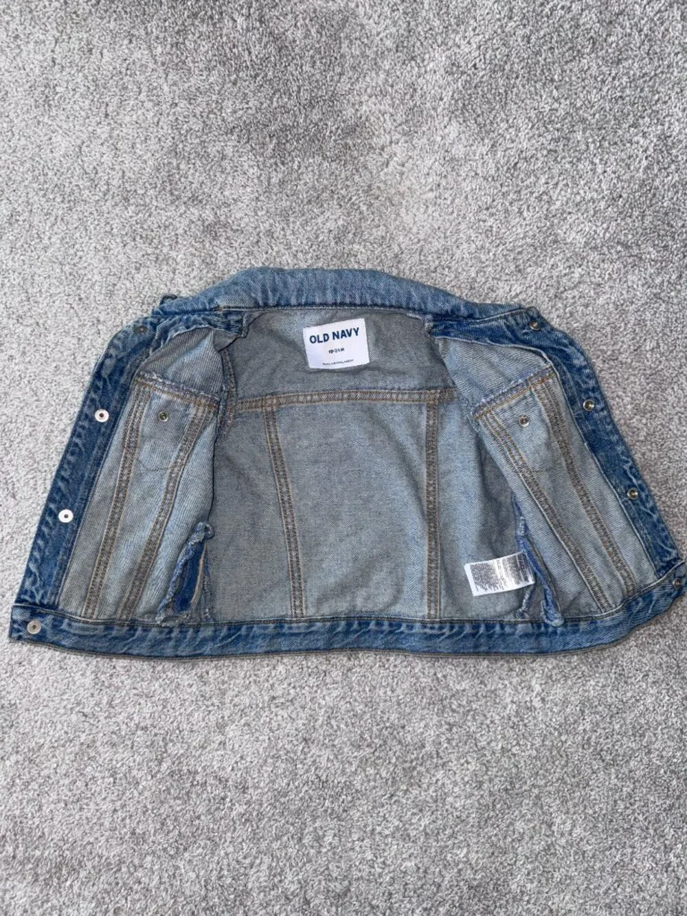 Boys or Girls Size 18-24 Months Old Navy Unisex Light-Wash Jean Jacket for Baby